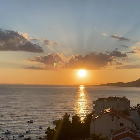 Amazing Sea View * 奥米什